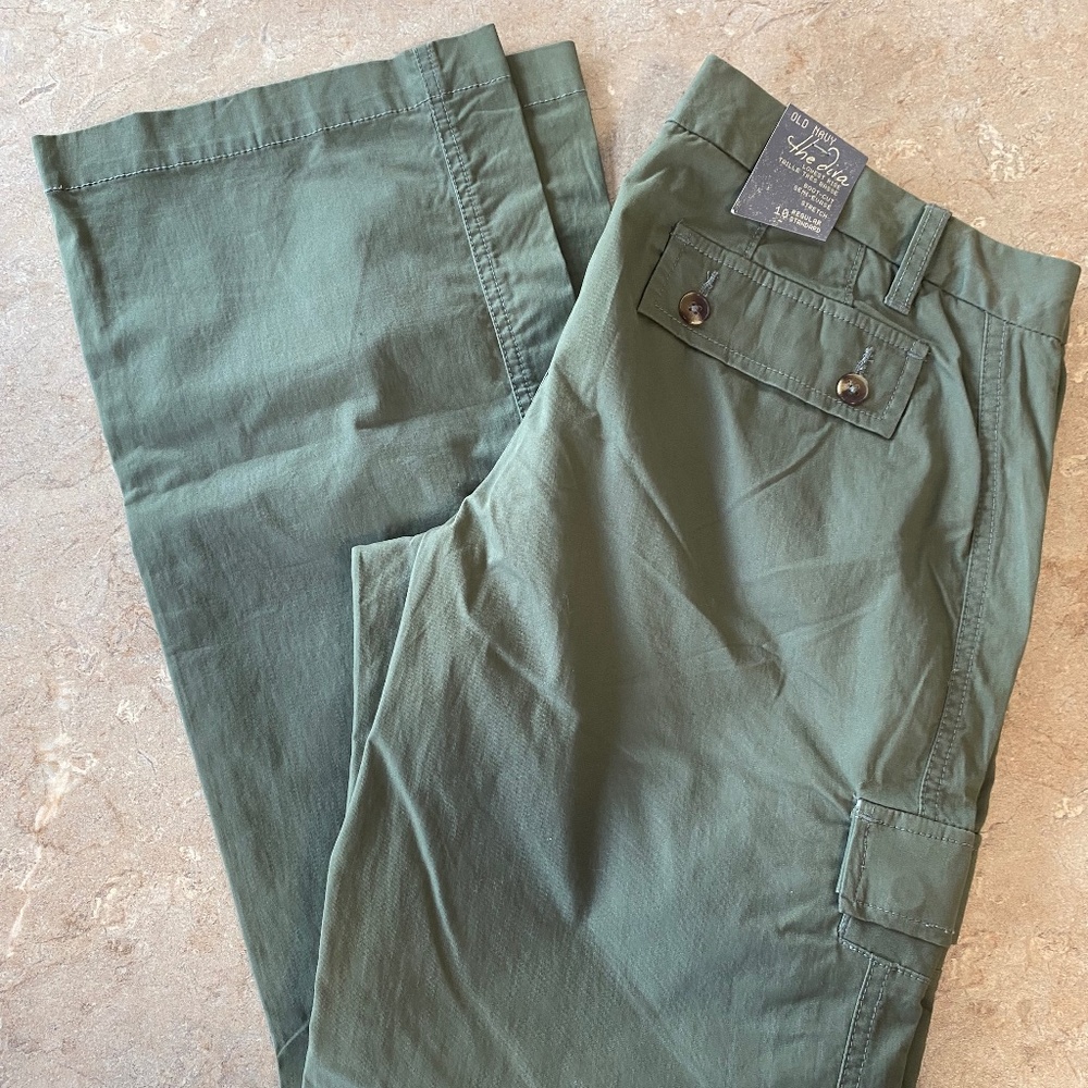 💚 Old Navy “The Diva” Low Rise Pants – Trendy Green 💚